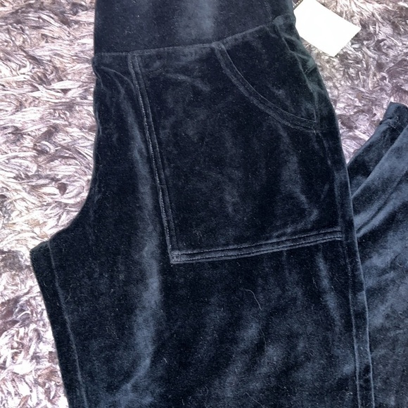 Athleta Velvet Joggers like new condition size Small black - Picture 2 of 7